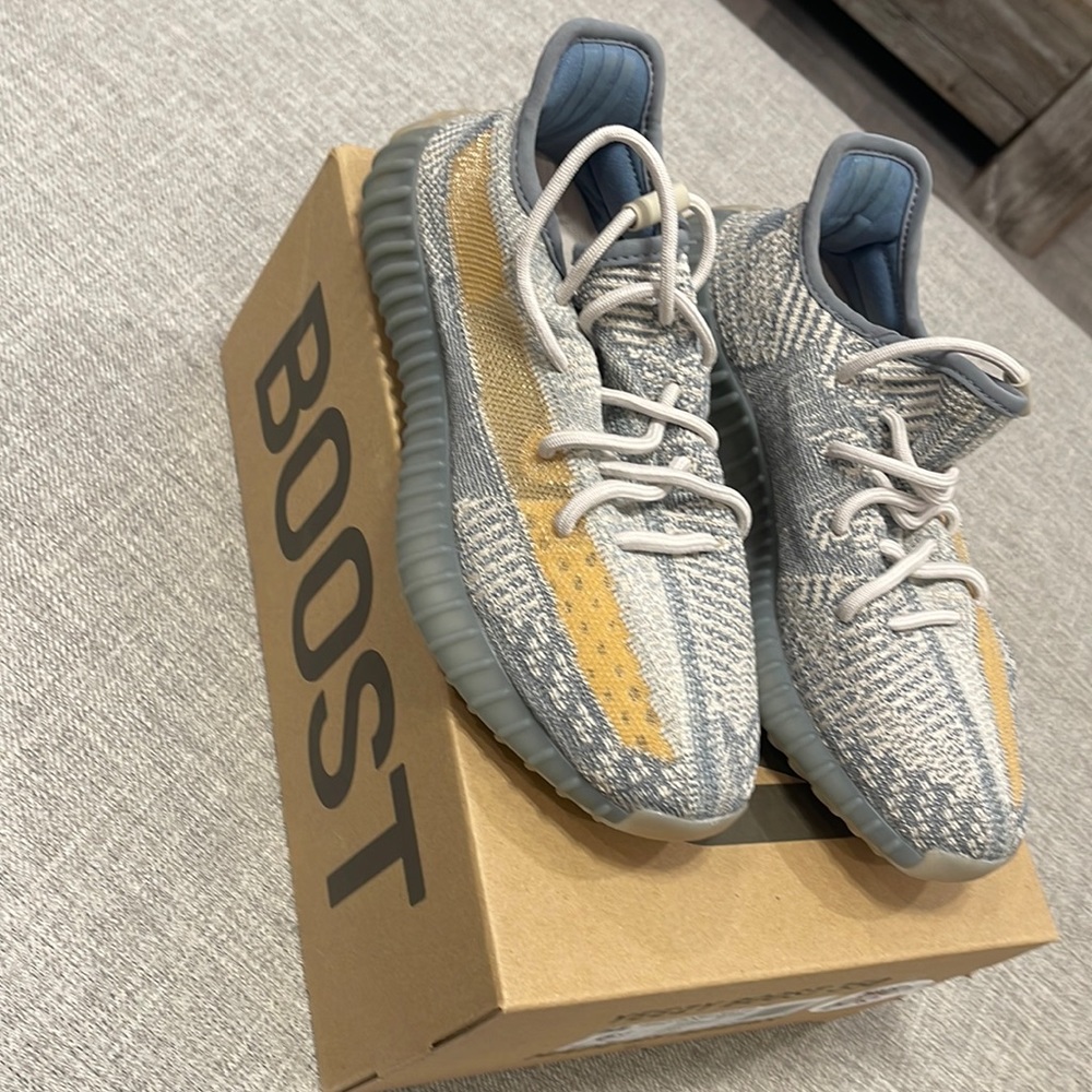 Yeezy boost 350 V2